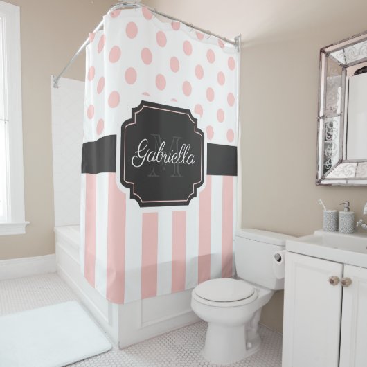 Stippen en strips douchegordijn (In situ)