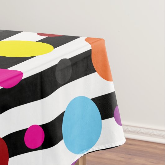 Stippen en strips tafelkleed (Voorbeeld)