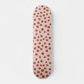 Stippen in Peach en Brown Dalmatian Spots Persoonlijk Skateboard (Voorkant)