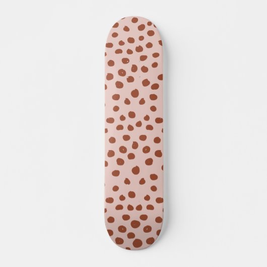 Stippen in Peach en Brown Dalmatian Spots Persoonlijk Skateboard (Voorkant)