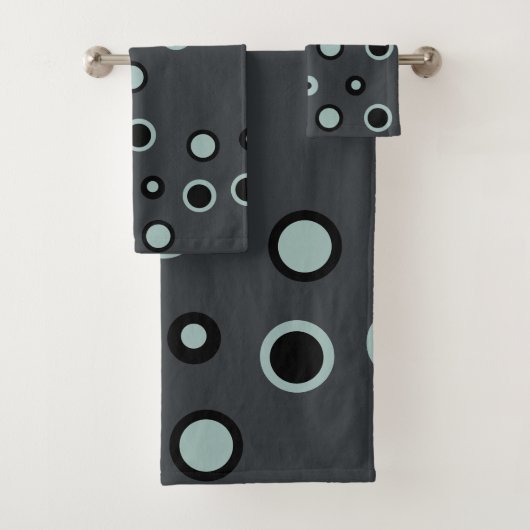 Stippen van houtskool en asachtigen bad handdoek (Insitu)