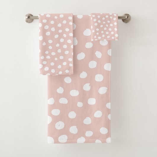 Stippen Wilde Dier Druk Blush Pink and White Spots Bad Handdoek (Insitu)