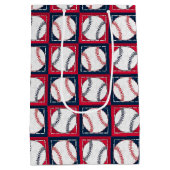 Stitched Baseball 02-GIFT BAG M Medium Cadeauzakje (Achterkant)