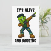 Stitched Monster leeft en danst voor Halloween Kaart (Staand voorkant)