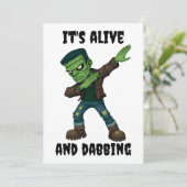 Stitched Monster leeft en danst voor Halloween Kaart (Staand voorkant)