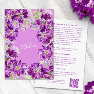 Stock paarse bloemen bruiloft details met QR-code Informatiekaartje