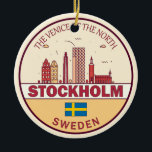 Stockholm Zweden City Skyline Emblem Keramisch Ornament<br><div class="desc">Het minimalistische,  kleurrijke kunstontwerp van Stockholm met monumenten en landmerken van de stad in Zweden.</div>