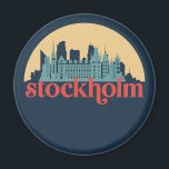 Stockholm Zweden City Skyline Retro Cityscape Art Magneet<br><div class="desc">en retro-stadsplan met prachtige skyline, toeristische attractie en cityscape art. Koelwolkenkrabber en bouwartikelen voor silhouette-illustratie voor toeristen en reizigers. Perfect als souvenir om terug naar huis te brengen wanneer je over de hele wereld reist. Bespaar de herinnering aan uw reis en vakantie met familie en vrienden. De achtergrondkleur kan aan...</div>