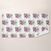Stockrozen en Blauwe Bloemen met Hommels Badhanddoek (Badhanddoek)