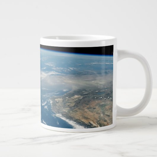 stof boven het middellandse-zeegebied en het Zee c Grote Koffiekop (Rechts)