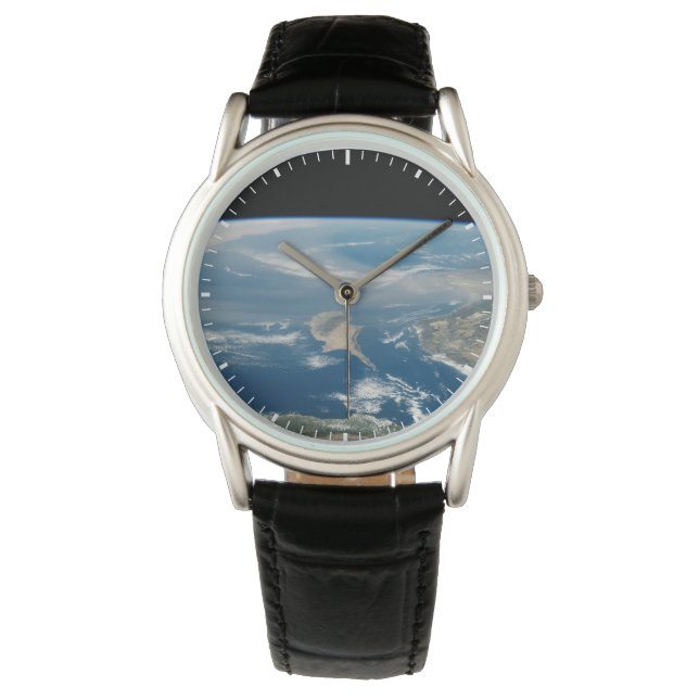 stof boven het middellandse-zeegebied en het Zee c Horloge (Voorkant)