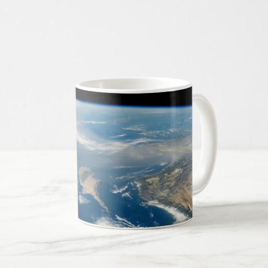 stof boven het middellandse-zeegebied en het Zee c Koffiemok (Voorkant rechts)