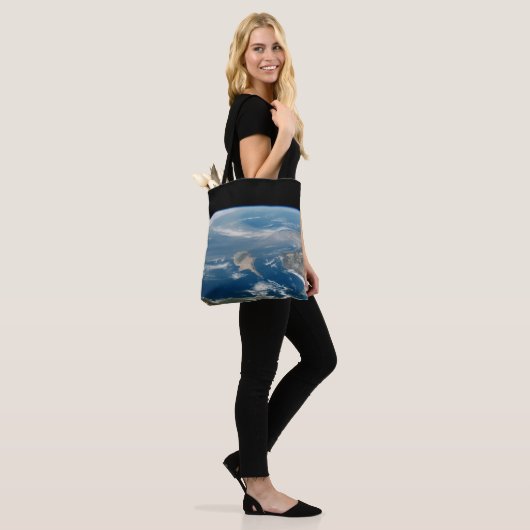 stof boven het middellandse-zeegebied en het Zee c Tote Bag (Op model)