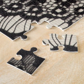 Stof Kant Ornament op Wit. Legpuzzel (Zijkant)