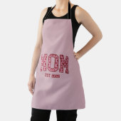 Stof Roze Moeder Schattingsjaar Hart Varsity Typog Schort (Insitu)