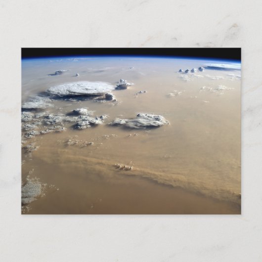 Stof Storm over de Zeeen van de Sahara. Briefkaart (Voorkant)