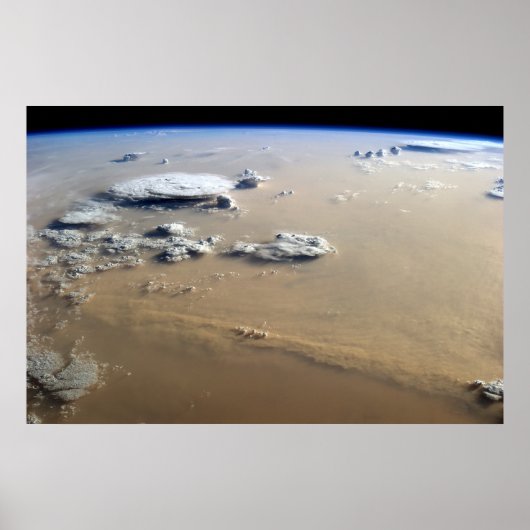 Stof Storm over de Zeeen van de Sahara. Poster (Voorkant)