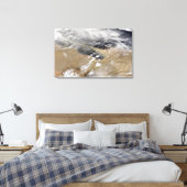 Stofbalg voor de kust van Libië Canvas Afdruk (Insitu (Slaapkamer))
