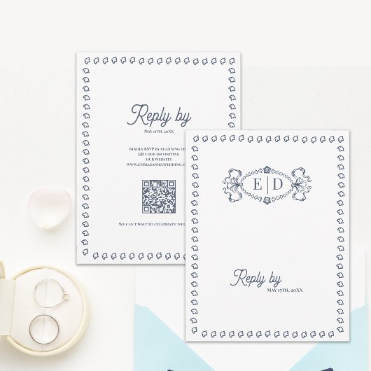 Stofblauw Vintage Monogram QR Code Bruiloft RSVP Kaartje