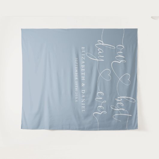 Stofbloauwe beste dag ooit Hart Script Bruiloft Wandkleed (Voorkant (horizontaal))