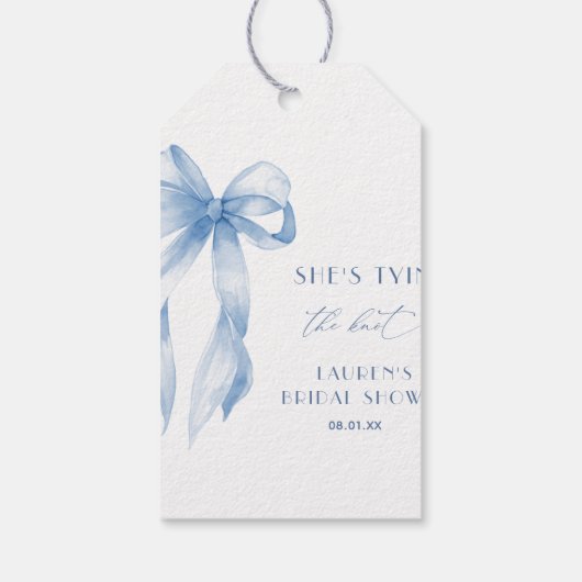 Stofbloauwe strik Zij gaat trouwen Bruidsfeest Cadeaulabel (Achterkant)