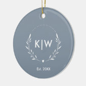 Stofbloem Blauw en Wit | Modern Initialen Monogram Keramisch Ornament (Links)