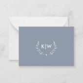Stofbloem Blauw en Wit | Modern Initialen Monogram Notitiekaartje (Achterkant)