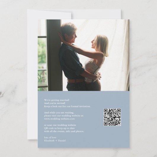 Stofbloem Blauw Loofwerk Gouden Boog Foto QR Code Save The Date (Achterkant)