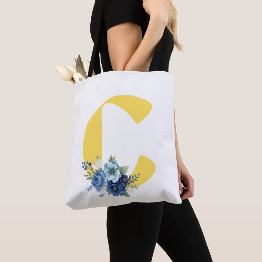 Stofbloem Monogram Geel Initiaal Verjaardag Tote Bag (Dichtbij)
