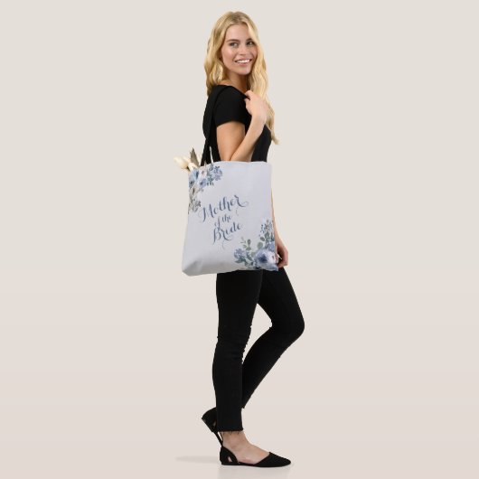 Stofbloem Wit Bloem Moeder van de Bruid Tote Bag (Op model)