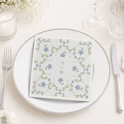 Stofbruine blauwe folk-monogram trouw servetten