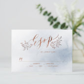 Stoffelijk blauwe kalligrafie rustieke bloemenbrui RSVP kaartje (Staand voorkant)