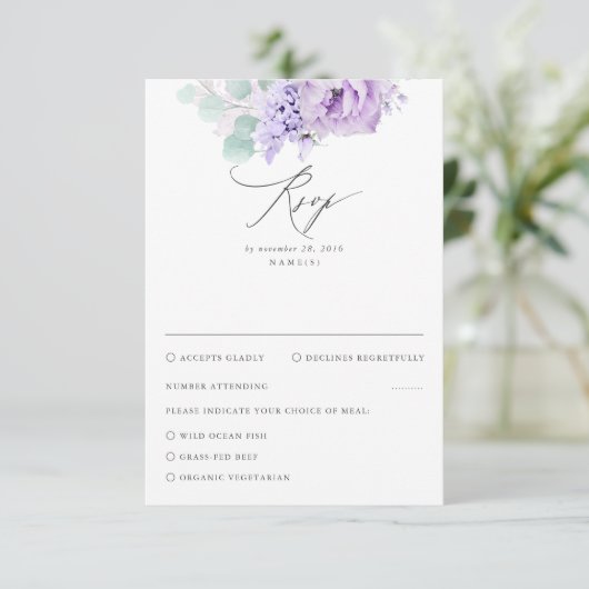 Stoffelijk Paarse Bloemen Bruiloft RSVP (Staand voorkant)