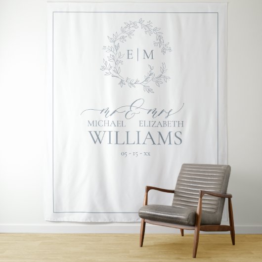 Stoffig Blau Bladerig Kuif Monogram Trouwfoto Wandkleed (In situ)