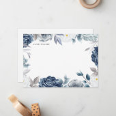 Stoffig blauw elegant bloemenmonogram notitiekaartje (Voorkant / Achterkant in situ)