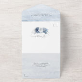 Stoffig Blauw en Navy Bloemen Elegante Moderne Bru All In One Uitnodiging (Buitenkant)