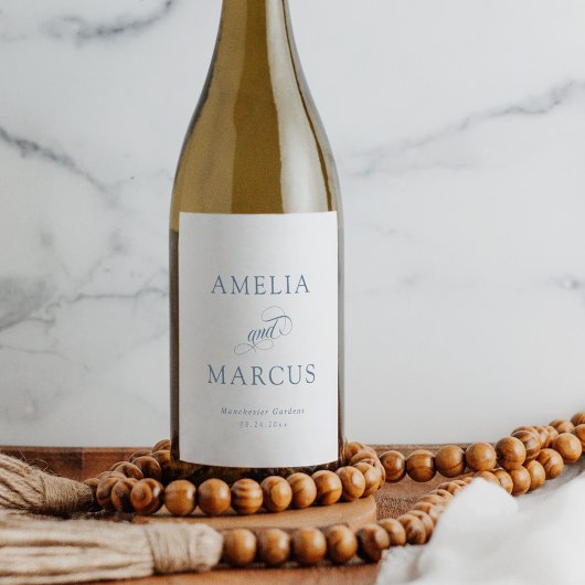 Stoffig Blauw Kalligrafie Bruiloft Wijn Etiket