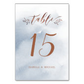 Stoffig blauw kalligrafie rustieke bruiloft tafel kaart (Voorkant)