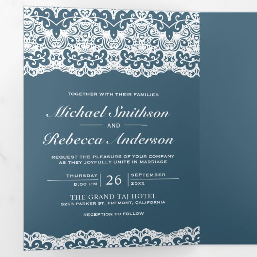 Stoffig Blauw Land Wit Kant Alles In Een Bruiloft Drieluik Uitnodiging (Binnenzijde eerst)