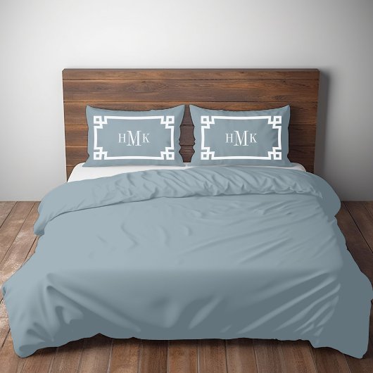 Stoffig blauwe Griekse sleutel monogram paar stand Kussensloop
