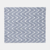 Stoffig denimblauw chevronpatroon fleece deken (Voorkant (Horizontaal))