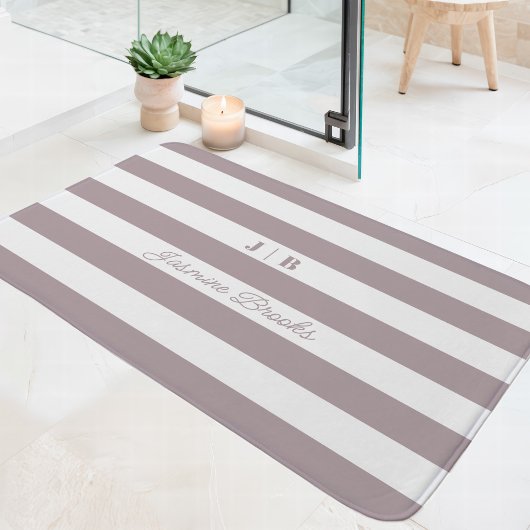 Stoffig Lavendel Witte Brede Strepen Monogram Naam Badmat