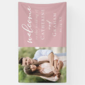 Stoffig Roos Roze Paar Foto Romantische bruiloft Spandoek (Verticaal)