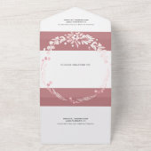 Stoffig roos, witte bloemenkrans, harten bruiloft all in one uitnodiging (Buitenkant)