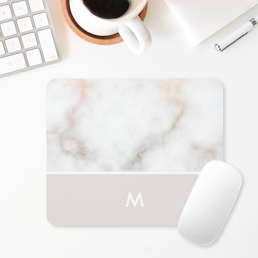 Stoffig roze en gouden marmer monogram muismat