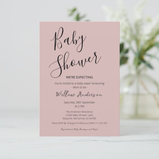 Stoffig Roze Modern Minimalistisch Script Baby Sho Kaart (Staand voorkant)