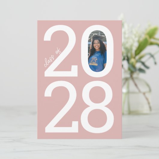 Stoffig Roze Moderne Klasse Jaar van & Foto Afstud Aankondiging (Staand voorkant)