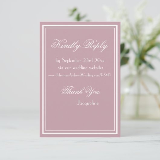 Stoffig Roze Witte Rand Fancy Witte Script RSVP Informatiekaartje (Staand voorkant)