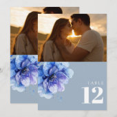 Stoffige Blauwe Aquarel Bloem Foto Tafelnummer (Voorkant / Achterkant)