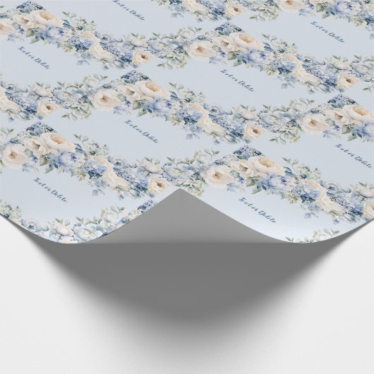 Stoffige Blauwe Aquarel Ivoren Bloemen Bladeren Ru Cadeaupapier (Hoek)